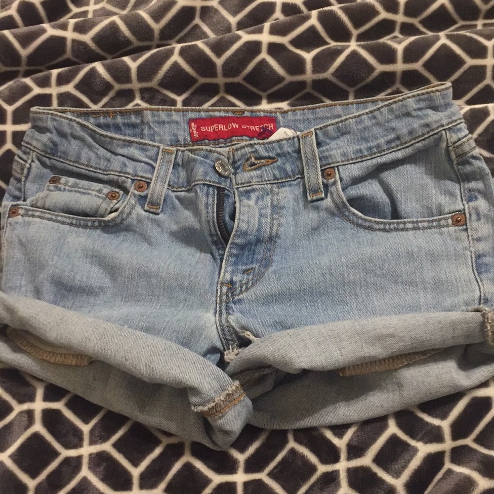 Levi cut off shorts